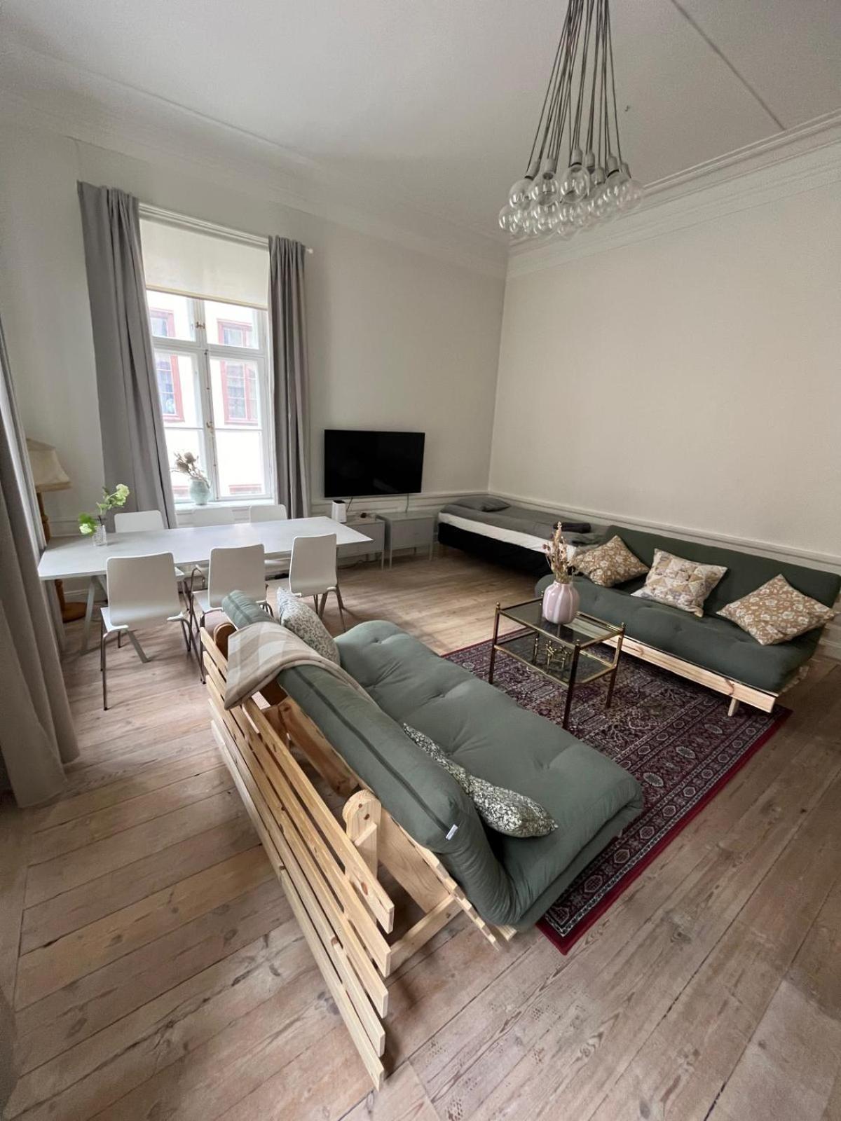 Home Inn Lng20 Sztokholm Zewnętrze zdjęcie